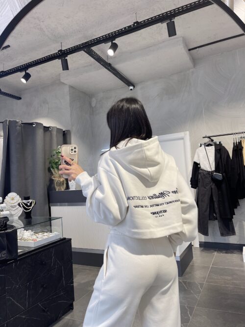 Ön Arka Nakış Detaylı Crop Kapüşonlu Sweatshirt - Görsel 3